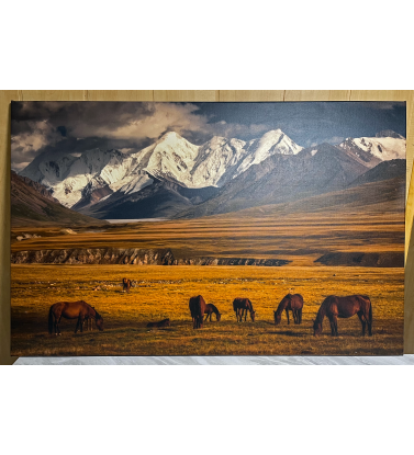 Горный пейзаж с лошадями Горный пейзаж с лошадями