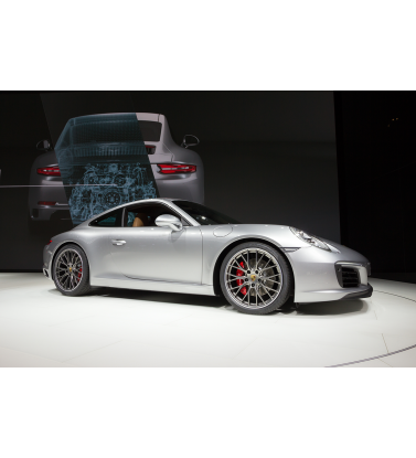 Серебристый порше